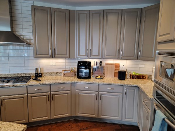 Cabinet Painting-Virtual Taupe-Corner View-Newport KY-CCR-600x450