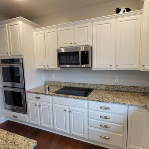 After &ndash; Completed Kitchen &ndash; New Hardware - White Cabinets