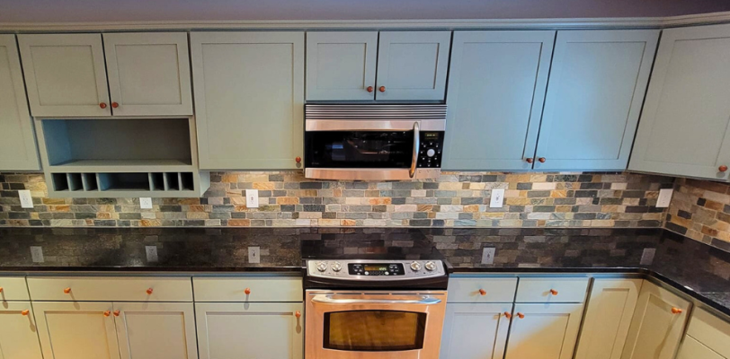 Popular Kitchen Cabinet Colors in Cincinnati OH - Featured Image