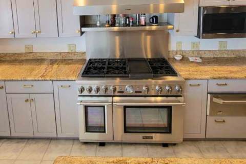 Gray Kitchen Cabinets In Cincinnati OH Featured Image