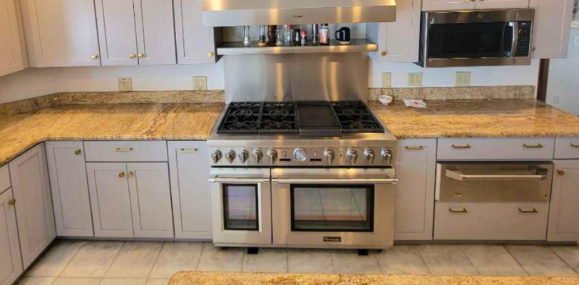 Gray Kitchen Cabinets In Cincinnati OH Featured Image